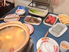 -邹开喜·小海鲜醉鸡煲·潮汕鲜切牛肉店(襄阳北路店)