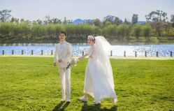 -挪娅婚纱摄影皇家会所