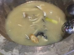 -山珍王国·云南野生菌石锅鱼