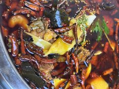 -晓彭肥肠鸡·泡椒鸡火锅(水木天地店)