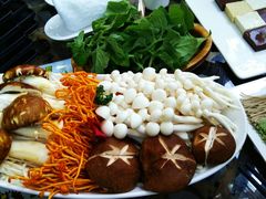 -慢丽江·云南野生菌土鸡锅(西山店)
