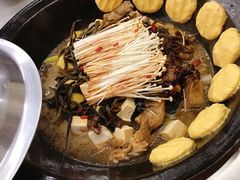 -屯老二农家铁锅炖·行业领军者(梅江店)