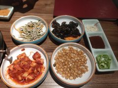 -明洞阿姨·韩式酱蟹烤肉·创意料理(三元桥店)