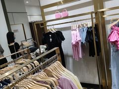 -URBAN REVIVO(济南世茂广场店)