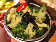 清炒西兰花-小滋味营养八宝粥(古城路店)