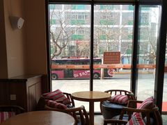靠窗位-品利源凉皮(数码广场店)