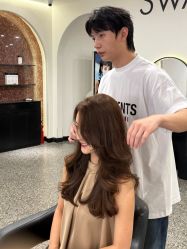 -SWANK SALON