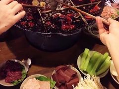 -白乐天毛肚火锅馆(解放碑店)