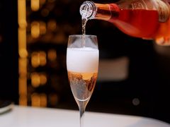 -wineapp葡萄酒餐吧(外滩金融中心店)