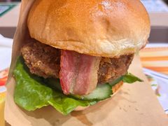 芝士牛肉堡-魏家凉皮(新康隆店)