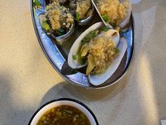 -三亚火车头万人海鲜广场