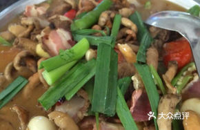 Pine Mushroom Braised Pork Belly