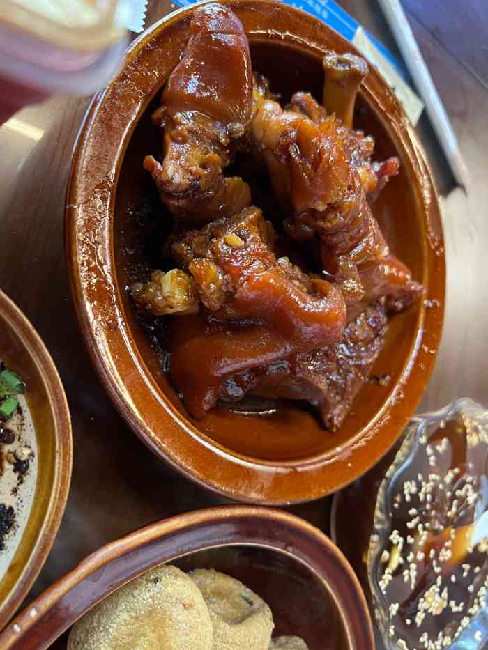 金必轩(青岩店)-"逛了几个小时古镇,中午就想吃一些地方小吃.