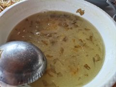 酸菜豆瓣汤-盐帮食坊•小河帮川菜(四川师大店)