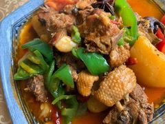 特色的大盘鸡-维吾尔餐厅(宜山路店)