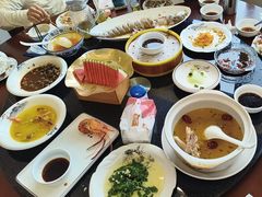 -七的湖·晚芳亭·阳澄湖农家菜·大闸蟹(莲花岛店)