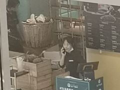 门面-三个椰子·现砍椰子鸡(金鹰广场店)