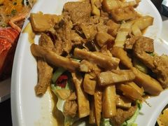 -亚哈饭店(梅园新村小区店)