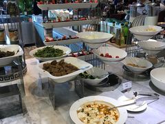 -飨食汇全日制餐厅·昆山皇冠假日酒店(九方店)