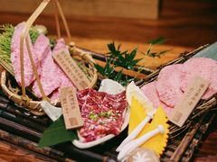 -山川小町·极番烧肉(新地假日广场店)