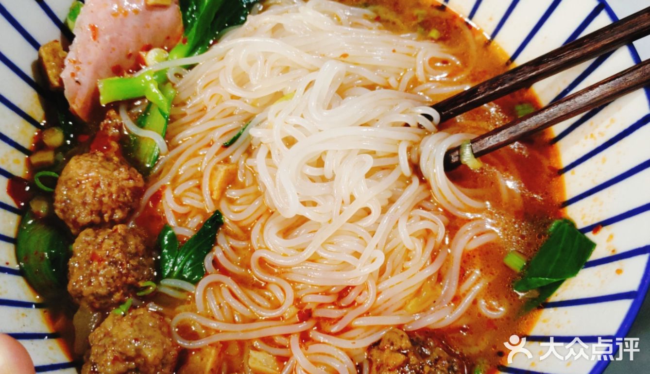 自制红油米线 米线味道好不好，哨子是关键。自由发挥