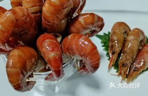 Yellow Wine Baked Lobster Shrimp