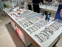 -三叶眼镜城(八佰伴店)