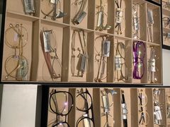 -目艮眼镜SHOWROOM(品牌集合店)