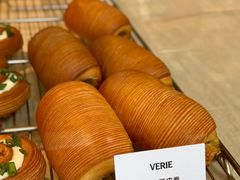 -VERIE BAKEHOUSE