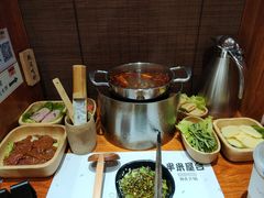 -独食火锅·半米屋台(直营总店)