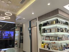 -维乐口腔(美维云门诊陆家嘴店)