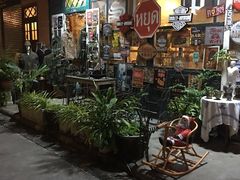 -席娜卡琳火车铁道夜市