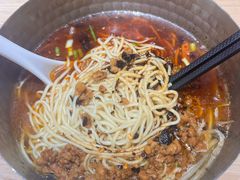 -魔都三兄弟酸辣粉·蘸卤炸串(虹桥万科店)