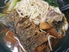 酱汁熏鱼面-食惠里小笼包面馆(越秀店)