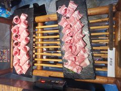 -老牌坊云南鱼豆花火锅(爱建店)