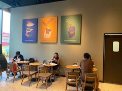 用餐区-Tims天好咖啡(长风大悦城店)
