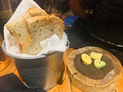 餐前包-AZUL by FUEL蓝色·法式酒馆(琶醍店)