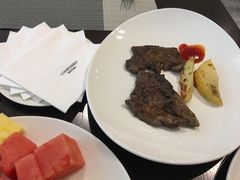 -航空港万怡酒店·万荟轩餐厅(航空港区远航路店)