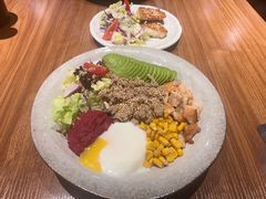 -POKEE VIA&Brunch·维娅(重庆来福士店)