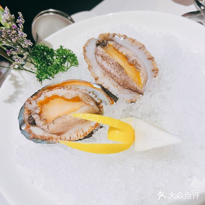 红雀围·海鲜火锅(陆家嘴中心店)六头鲍鱼图片
