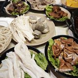 今天火锅吃撑了，超满足