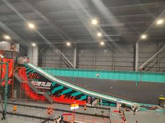 -极限PLAY运动娱乐新世界·团建派对表演休闲馆·室内高空游乐园