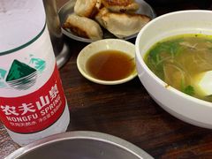 -黄阿姨锅贴大王(万航渡路店)