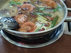 -冒牌富源酸菜猪脚火锅(沐春园店)