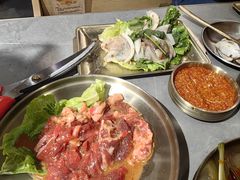 -围炉肉舍•炭烤活鳗•丹东海鲜烤肉(步行街店)