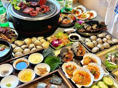 -围炉肉舍•炭烤活鳗•丹东海鲜烤肉(步行街店)