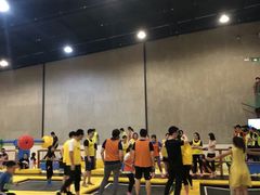 -嘿哟动霸CHUA·新潮玩运动娱乐中心·蹦床滑冰团建乐园