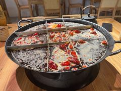 -白乐天毛肚火锅馆(解放碑店)