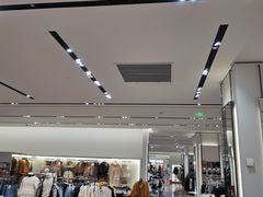 -ZARA(熙地港店)