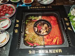 -老牌坊云南鱼豆花火锅(哈西万达店)